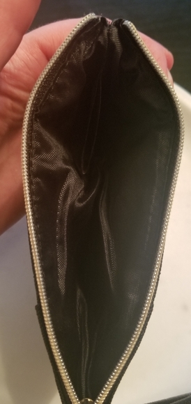 Kenneth Cole Reaction-Small Black Wallet/Wristlet - Picture 3 of 3